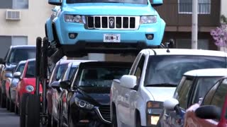 ماشینی که میتواند به راحتی از ترافیک عبور کند !