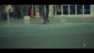 موزیک ویدئوی فرزاد فرزین با نام " روزهای تاریک" با حضور ترلان پروانه