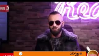 تتلو میگویند:عینک حجاب مردان است..