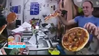 پیتزا مخصوص شعبه ایستگاه فضایی