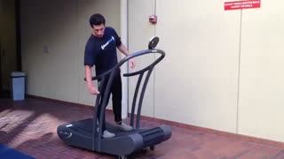 مقایسه تردمیل منحنی Woodway نسبت به تردمیل معمولی کمی متفاوت است