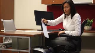 دستگاه کاغذ خردکن