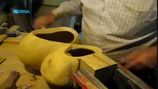 آموزش درست کردن تار سنتی بروجرد