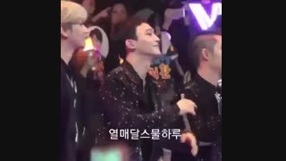وقتی بکهیون و چن توی ملون کیونگی رو مجبور می کنن ری اکشن نشون بده ^_^ اکسو EXO ... تقدیمی کیونگسویا