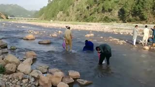 فیلم ماهیگیری در رودخانه