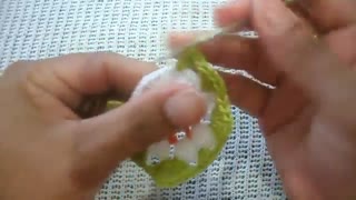 قلاب بافی رو تختی با موتیف های چهل تکه