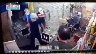 حمله با قمه و تبر به موبایلفروشی در اهواز