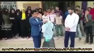 هدایای شرم‌آور مدیر آموزش‌وپرورش کهگیلویه به مدرسه محروم