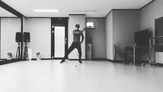 Sehun solo dance