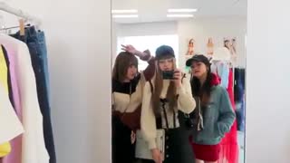 (♡˙︶˙♡)Dakota rose-توضیحات
