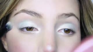 آرایش شب با رژ قرمز