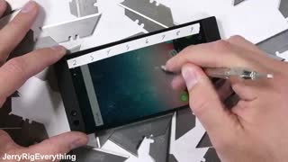 آزمون دوام تلفن Razer