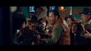 موزیک ویدیوی متفاوت آهنگ دلبر محسن چاوشی