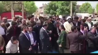 اهدای 180 سرویس کامل جهیزیه به نوعروسان زلزله زده ثلاث باباجانی اهدا شد