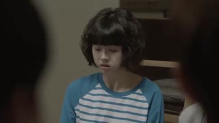 ویدیویی از سریال کره ای (Reply 1994-بازگشت به 1994-응답하라 ) خواننده ی آهنگ سریالSung Si-kyung