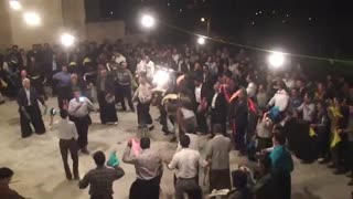 رسم محلی  زیبای دستمال بازی استان چهارمحال وبختیاری