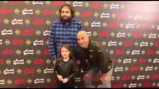 حواشی اکران مردمی فیلم عصبانی نیستم با حضور نوید محمدزاده