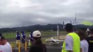 رقص زیبای  جت جنگنده