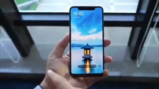 جعبه گشایی و نگاه اولیه به Xiaomi Mi 8