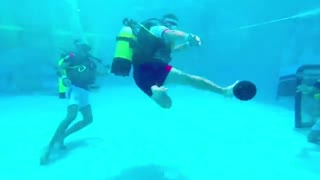 ویدئو فوتبال زیر آب کارى از ایران ایکس گیم