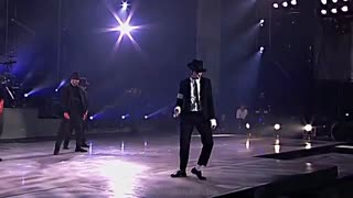 Michael Jackson  in concert Dangerous