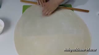 طریق نازک کردن خمیر