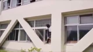 وقتی مدرست دیر میشه:))