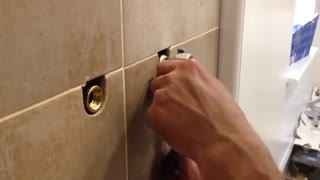 آموزش نصب شیرآلات حمام - akhavaniran.com