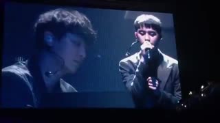 اجرای فور لایف کیونگی  همراه چان♡!! #صدای_بهشتی