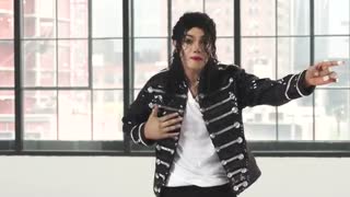 Michael Jackson-Searching for Neverland Dancing to Beat It