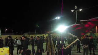محرم 1396 شب 10 مراسم زنجیرزنی بامداحی  عبدالخالق  مسعودی نژاد