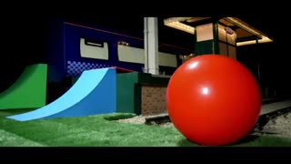 دوچرخه بازی دیوانه وار  Danny MacAskill روی سطوح عجیب و زاویه دار