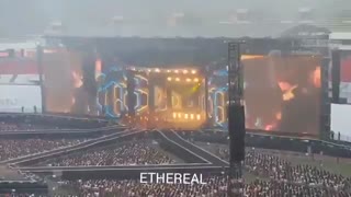 اجرا آهنگ IDOL از BTS - تور جهانی love yourself  از بی تی اس