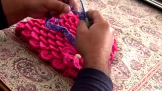 بافت کلاه با گره کروکدیل