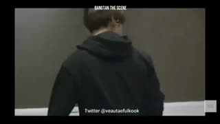 رفتاری که کوکی با هیونگاش میکنه[Jungkook ♥ making fun of his hyungs [BTS FUNNY MOMENTS♥ به مناسبت تولدش. ..واقعا همین قدر؟؟؟؟