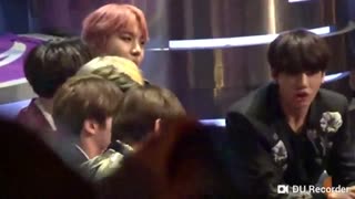 ری اکشن بی تی اس به توایس