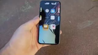 تست سقوط iPhone XS مقابل iPhone X