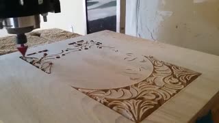 حکاکی طرح گل روی چوب با CNC