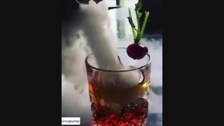 ویدیو جذاب از تزئین با یخ خشک