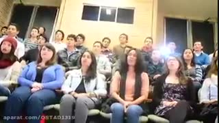 دانشجویان دانشگاه کلمبیا تصنیف جان جهان مولانا را می‌خوانند