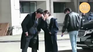 IU Cute With Her Giant Bodyguard  ای یو _ آیو