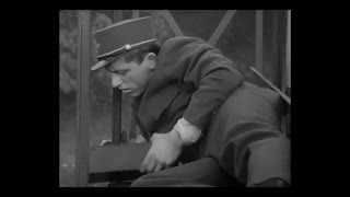 نظارت دقیق قطارها، اقتباس از اثر بهومیل هرابال