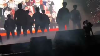 کاور آهنگ DNA bts و hard carrey got7توسط Stray kids