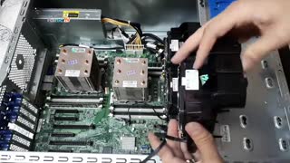 چگونگی خارج کردن فن از روی سرور HPE ML150 G9