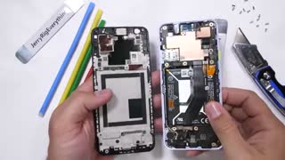 تماشا کنید: کالبدشکافی یکی از تعمیرپذیرترین گوشی‌های 2019 – پیکسل  3a گوگل