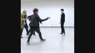 BTS اینا چ میکنن دقیقا؟ @-@