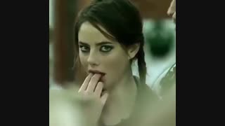خاک توسرت کنن گزارشگر عقده ای