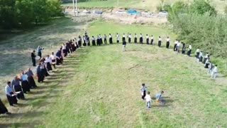 رسم محلی دستمال بازی بختیاری هادراستان چهارمحال وبختیاری